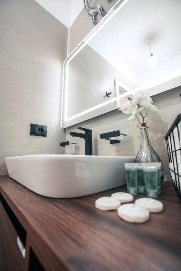 Mia Marine Rooms Himare Esterno foto